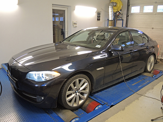 BMW F10 535d 299LE chiptuning update teljesítménymérés